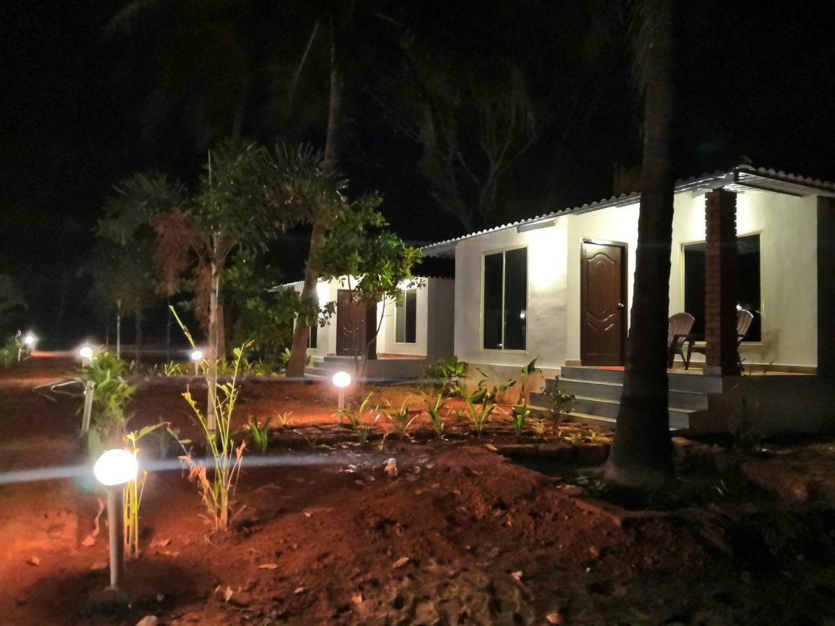 Vishraanti Beach Stay Kumta Exteriör bild