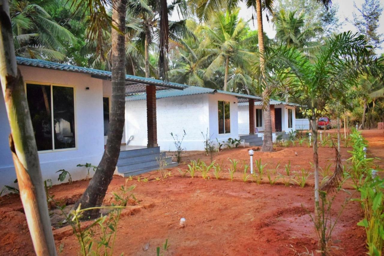 Vishraanti Beach Stay Kumta Exteriör bild