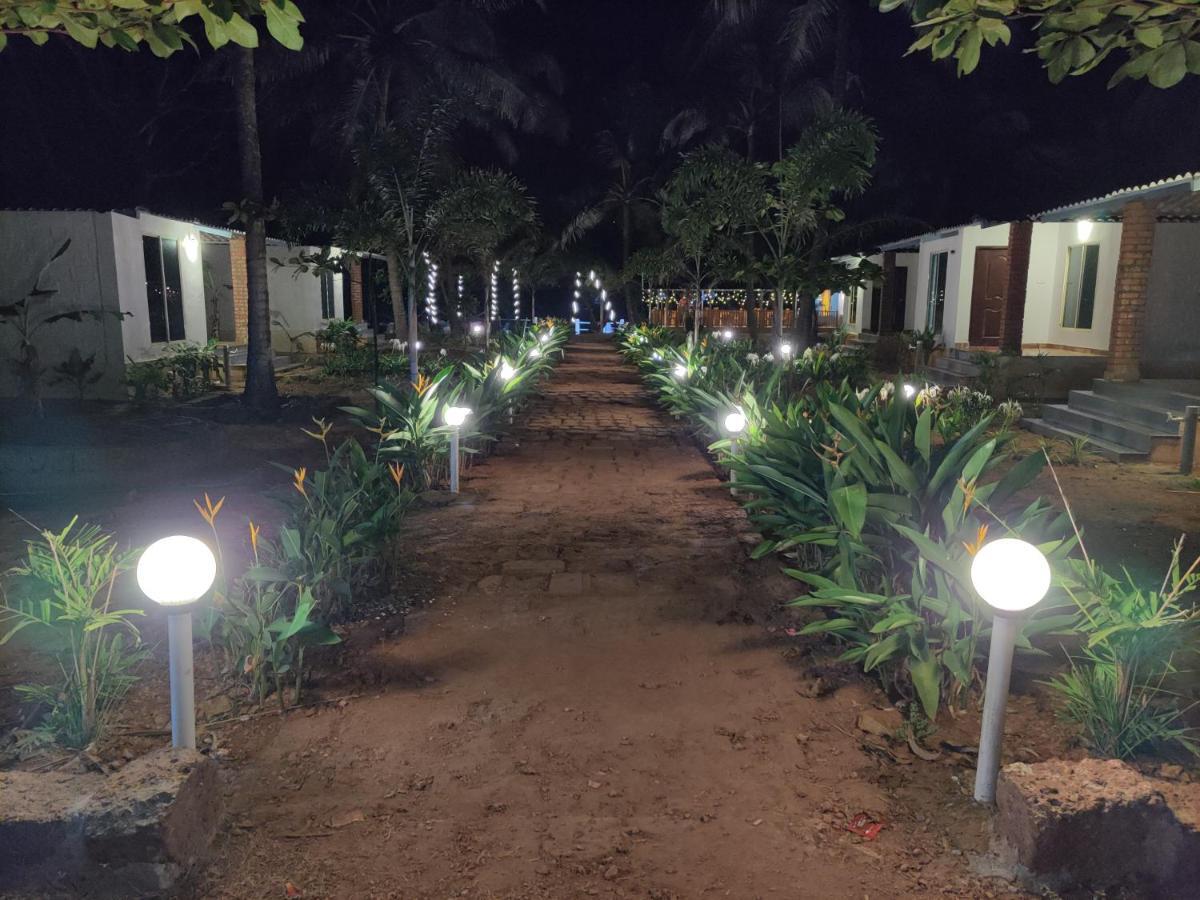 Vishraanti Beach Stay Kumta Exteriör bild