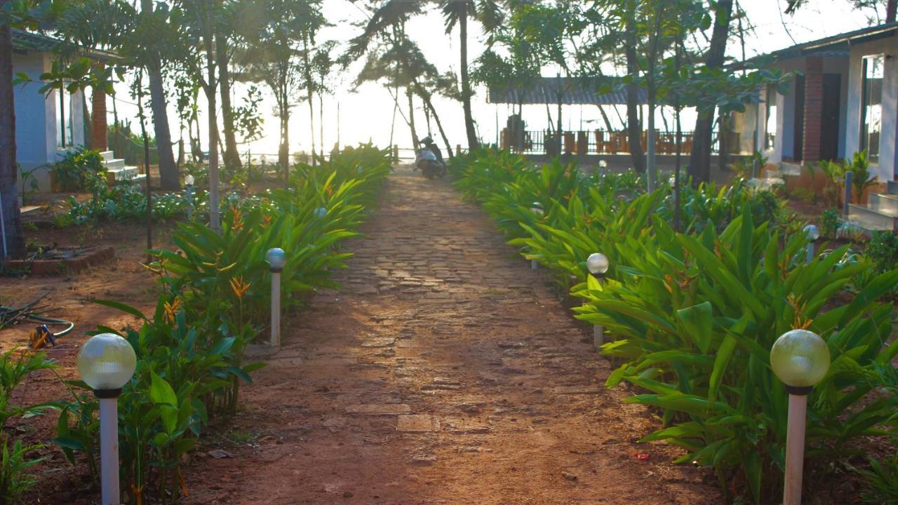 Vishraanti Beach Stay Kumta Exteriör bild
